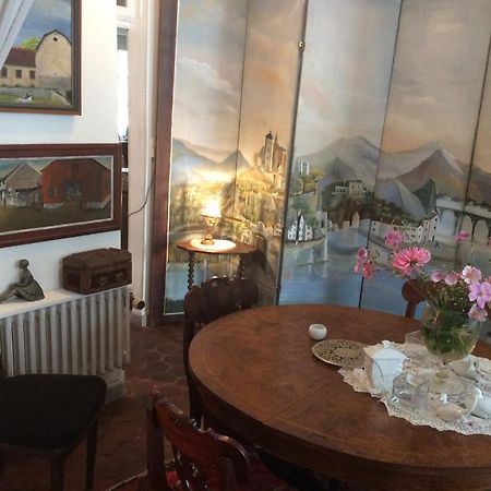 La chambre de la tour Orbais Extérieur photo