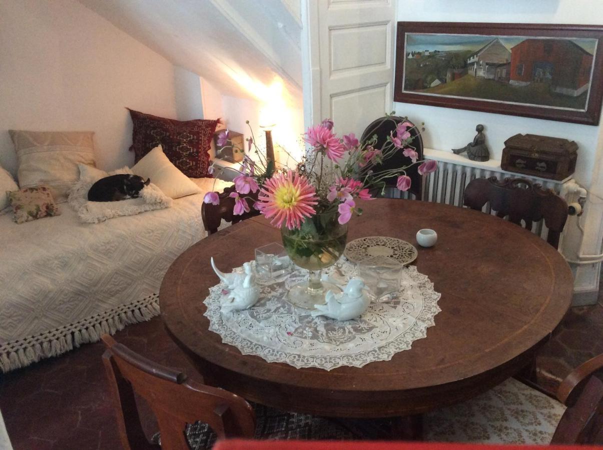 La chambre de la tour Orbais Extérieur photo