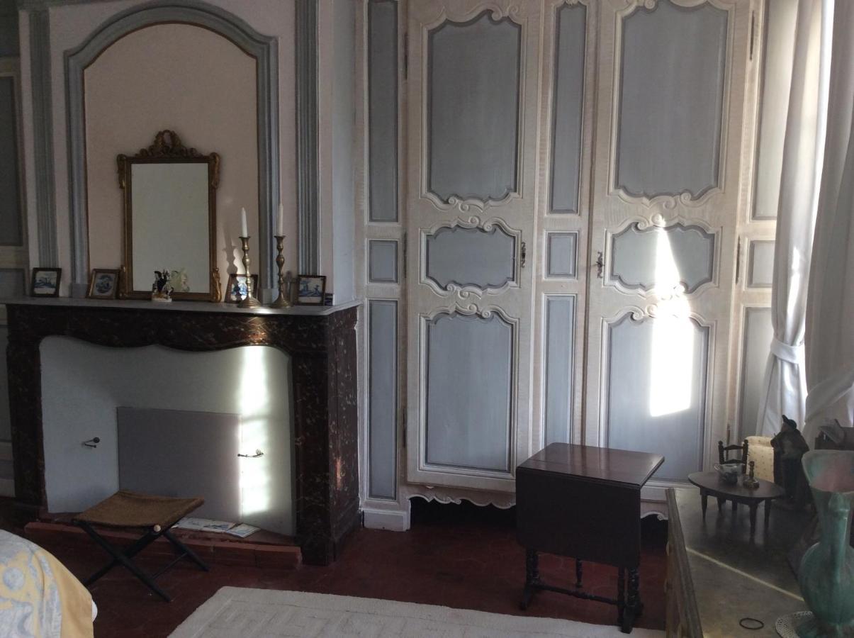 La chambre de la tour Orbais Extérieur photo
