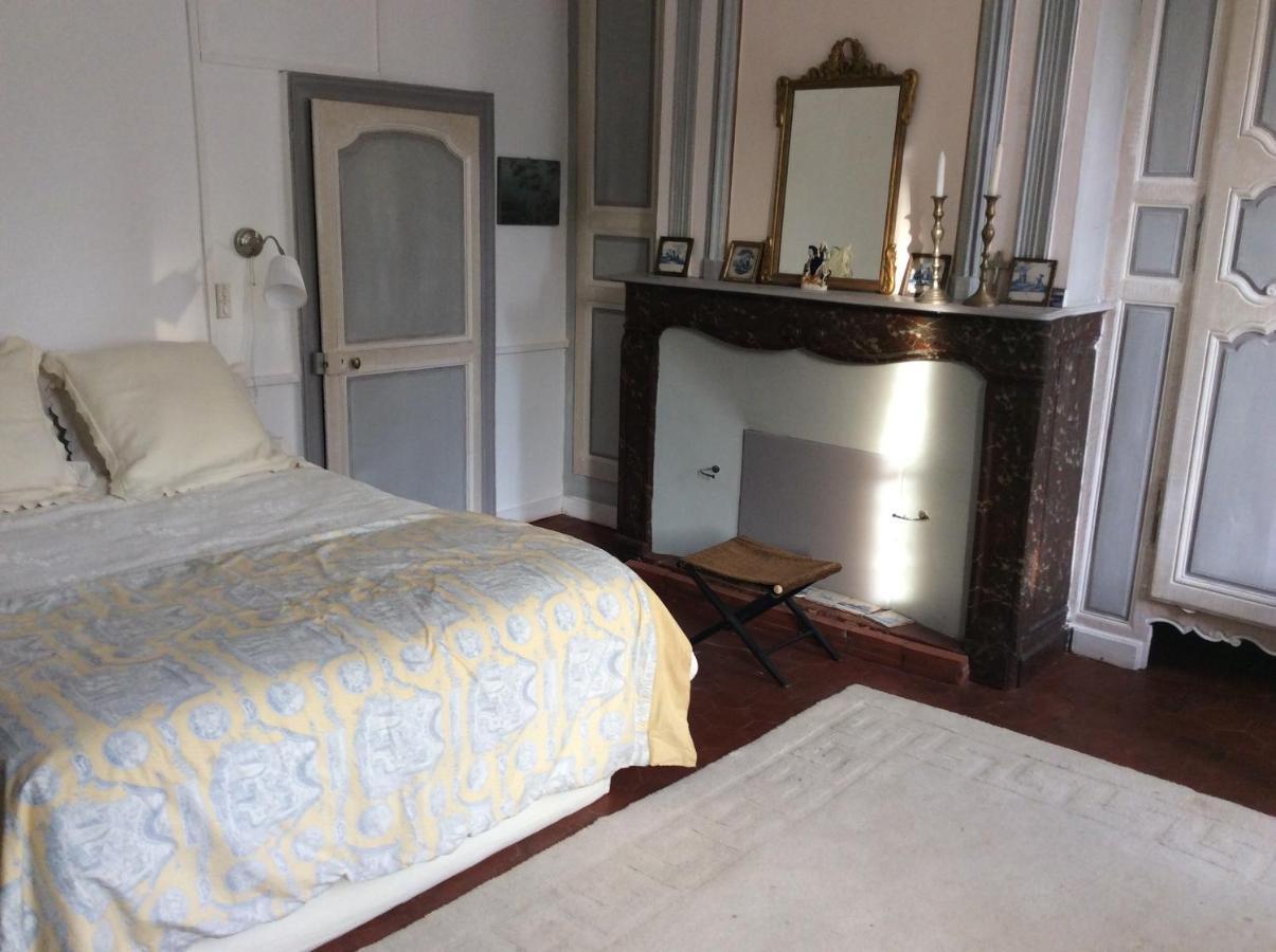 La chambre de la tour Orbais Chambre photo
